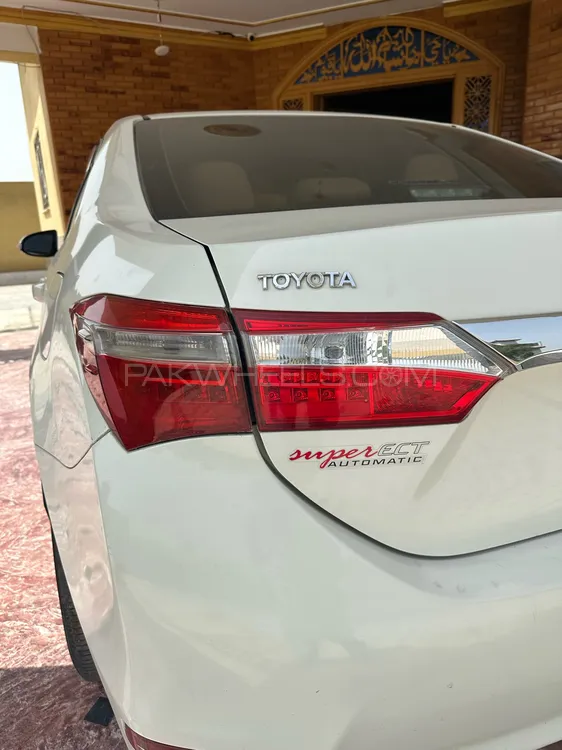 Toyota Corolla 2016 for Sale in Nowshera Image-1