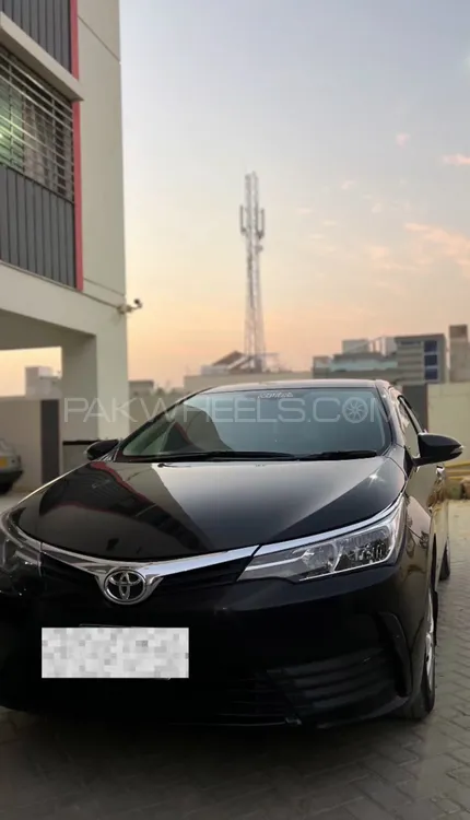 Toyota Corolla 2018 for Sale in Karachi Image-1