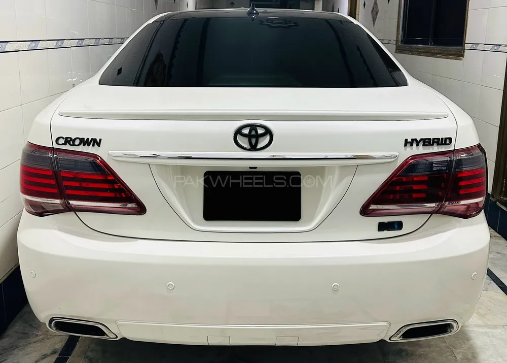 Toyota Crown 2010 for Sale in Karachi Image-1