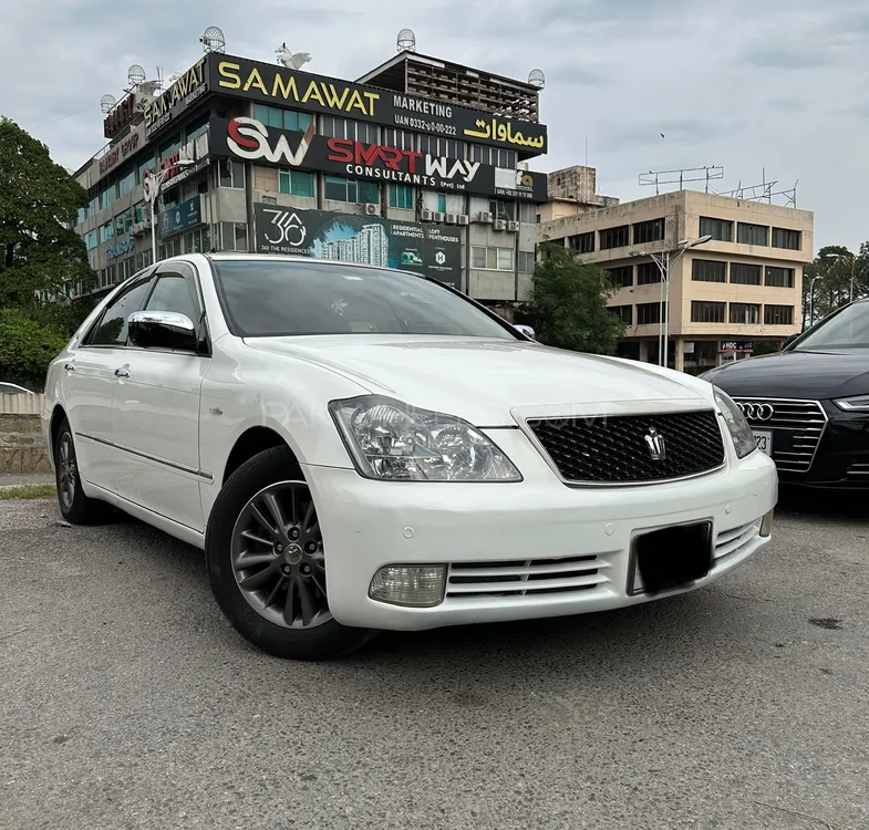 Toyota Crown 2005 for Sale in Islamabad Image-1