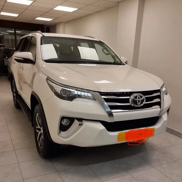 Toyota Fortuner 2017 for Sale in Karachi Image-1