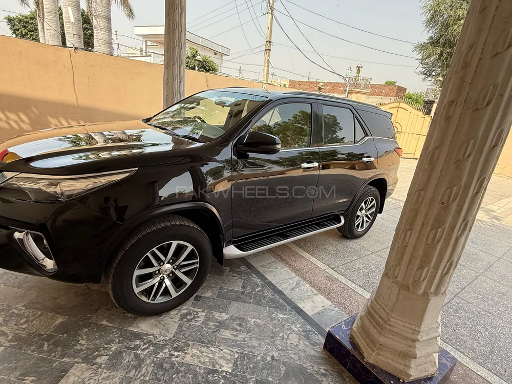 Toyota Fortuner 2019 for Sale in Mandi bahauddin Image-1