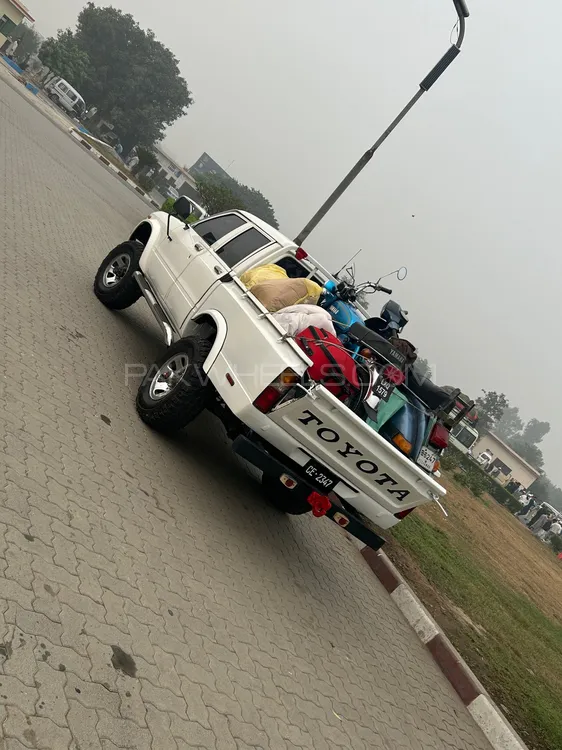 Toyota Hilux 1983 for Sale in Lahore Image-1