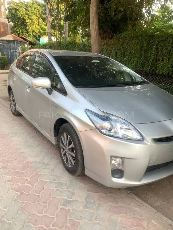 Toyota Prius 2010 for Sale in Lahore Image-1