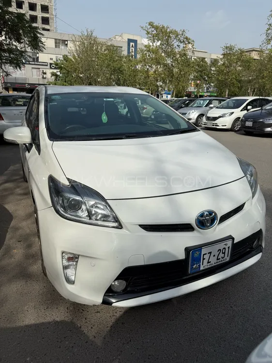 Toyota Prius 2011 for Sale in Islamabad Image-1