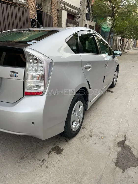 Toyota Prius 2011 for Sale in Faisalabad Image-1