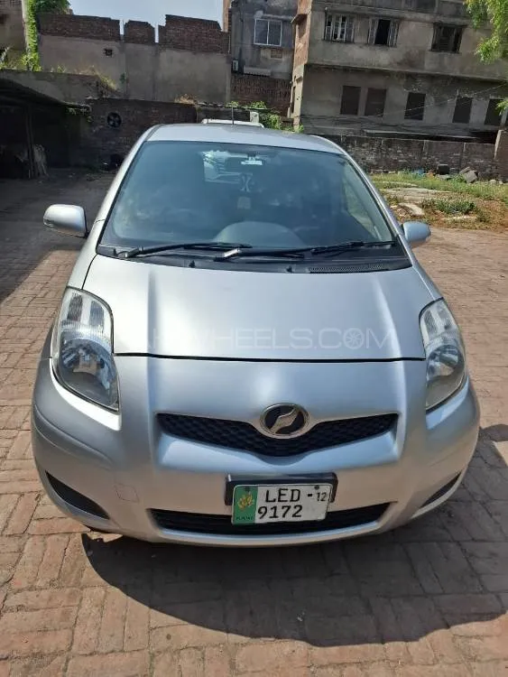 Toyota Vitz 2012 for Sale in Lahore Image-1