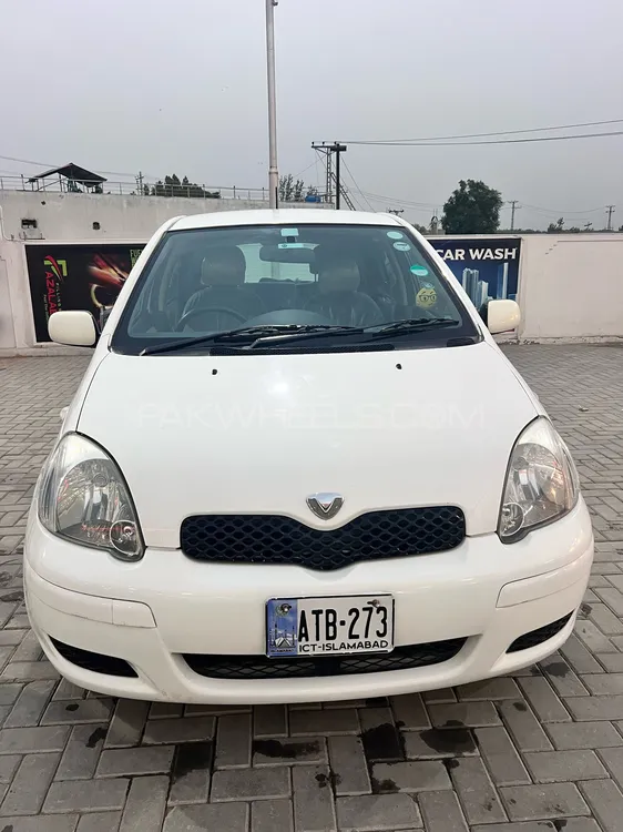 Toyota Vitz 2003 for Sale in Mardan Image-1