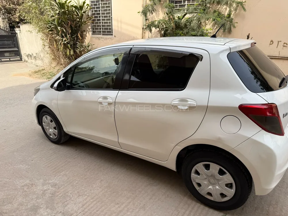 Toyota Vitz 2013 for Sale in Swabi Image-1