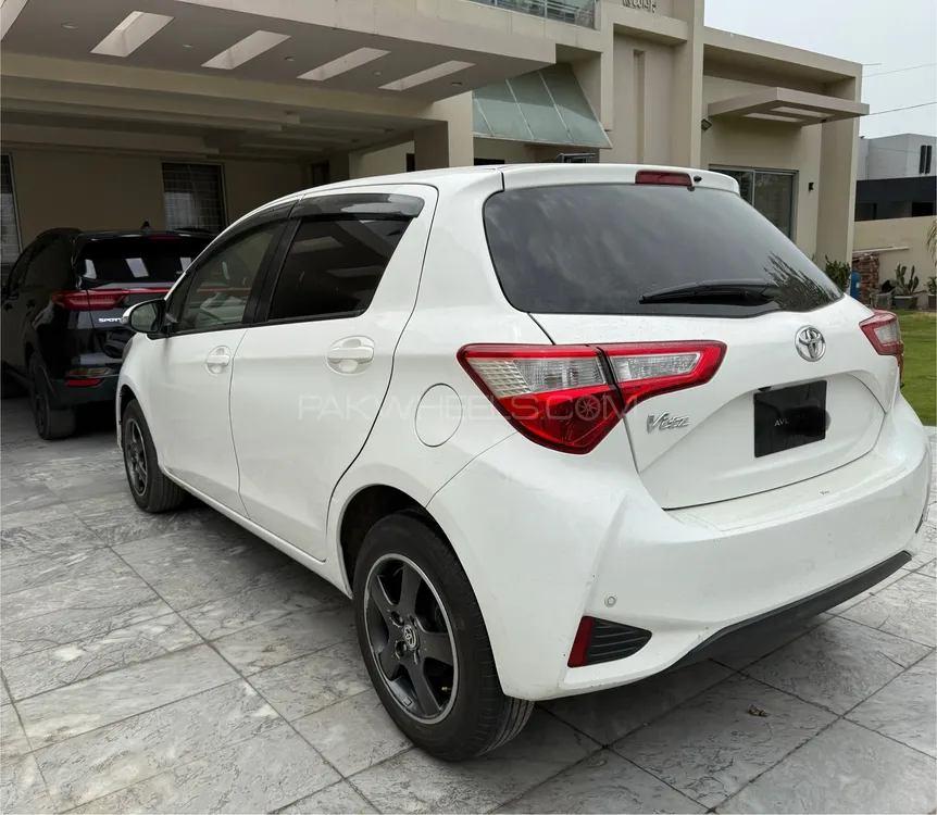 Toyota Vitz 2019 for Sale in Lahore Image-1