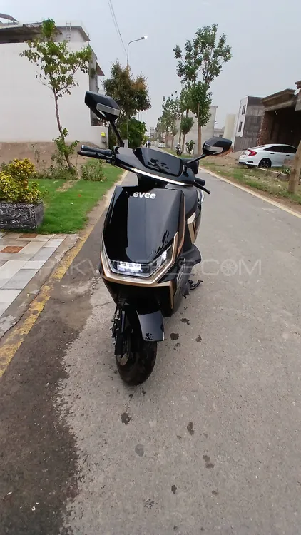 Evee Gen-Z 2025 for Sale Image-1