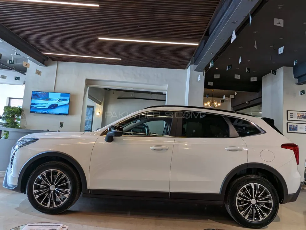 ہیول جولین 2025 for Sale in لاہور ہیول جولین 2025 for Sale in لاہور Image-2