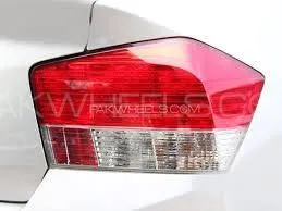 Honda 2010 Back light Image-1