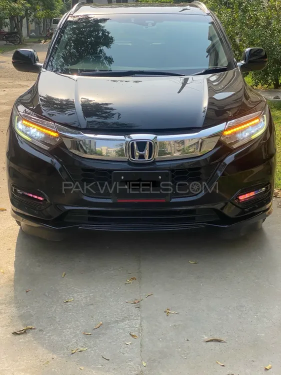 Honda Vezel 2015 for Sale in Lahore Image-1
