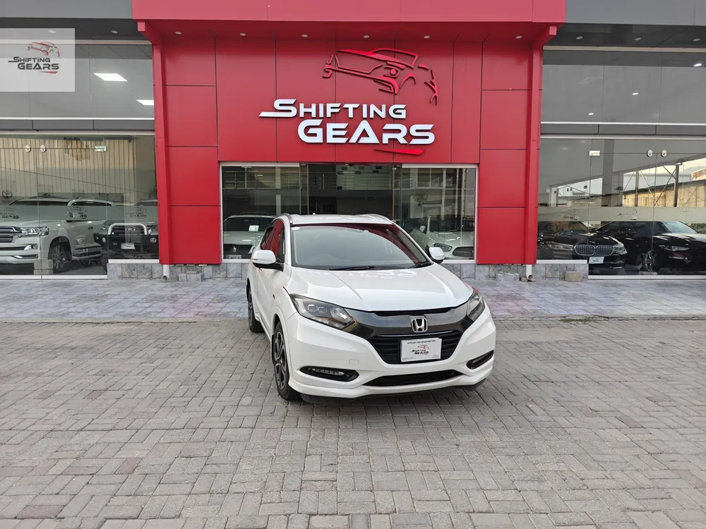 Honda Vezel 2016 for Sale in Islamabad Image-1