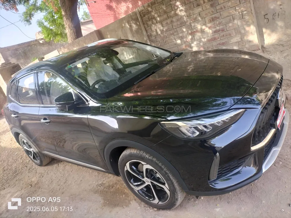 MG 5 EV 2025 for Sale in Khairpur Mir Image-1