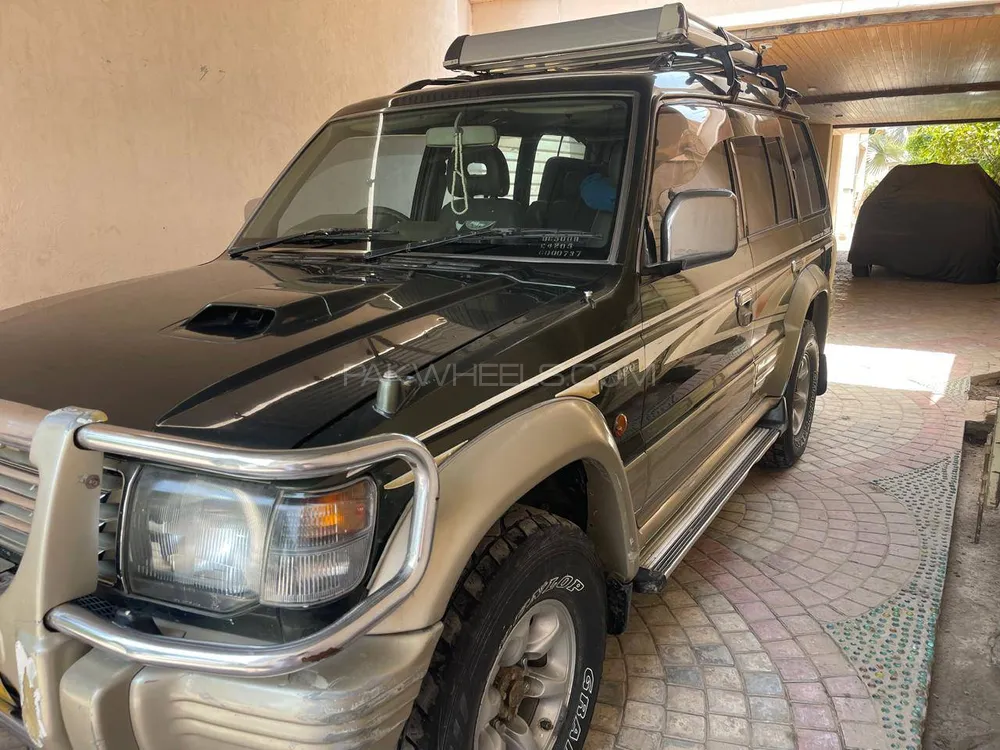 Mitsubishi Pajero 1997 for Sale in Murree Image-1