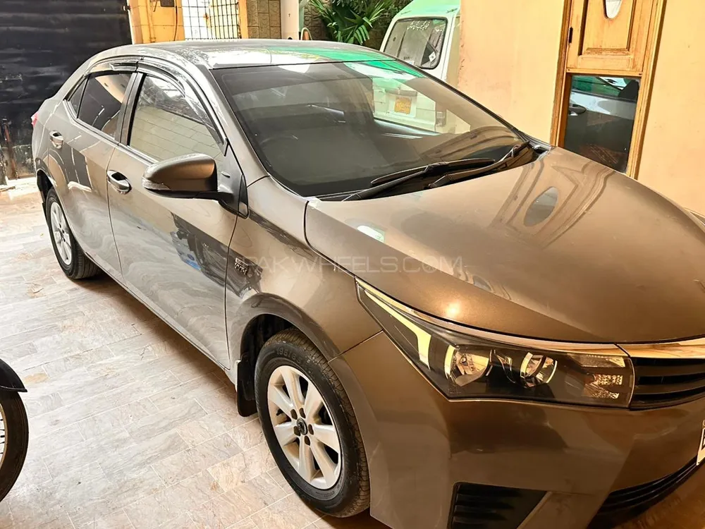 Toyota Corolla 2017 for Sale in Karachi Image-1