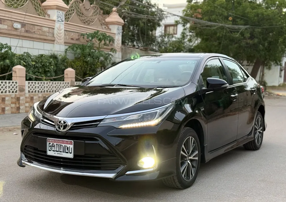 Toyota Corolla 2023 for Sale in Karachi Image-1
