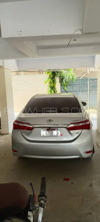 Toyota Corolla 2017 for Sale in Karachi Image-1