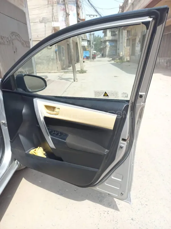 Toyota Corolla 2018 for Sale in Faisalabad Image-1