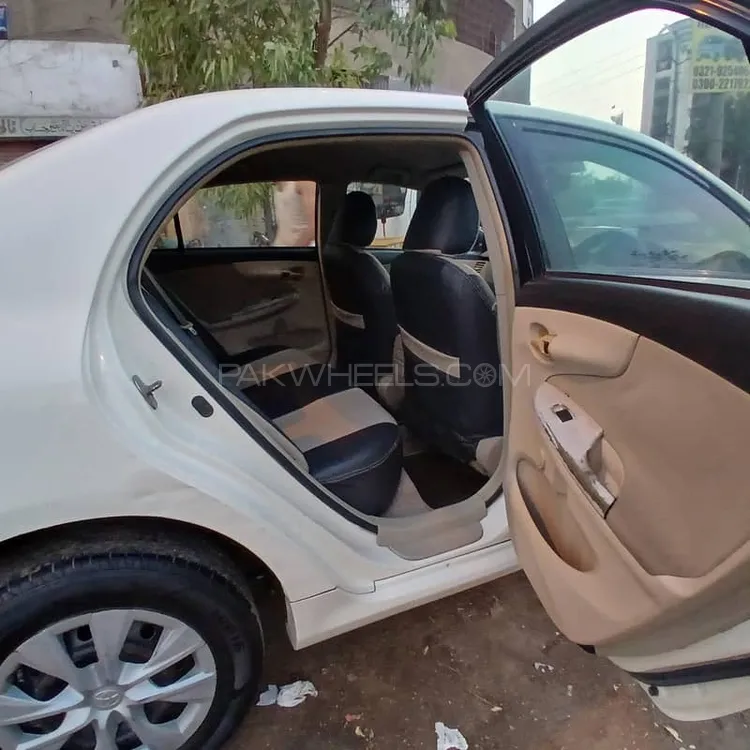Toyota Corolla 2012 for Sale in Karachi Image-1