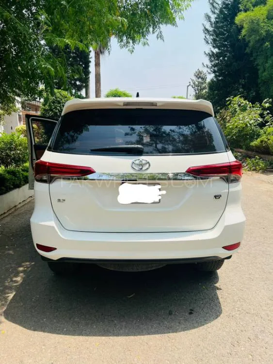 Toyota Fortuner 2021 for Sale in Islamabad Image-1