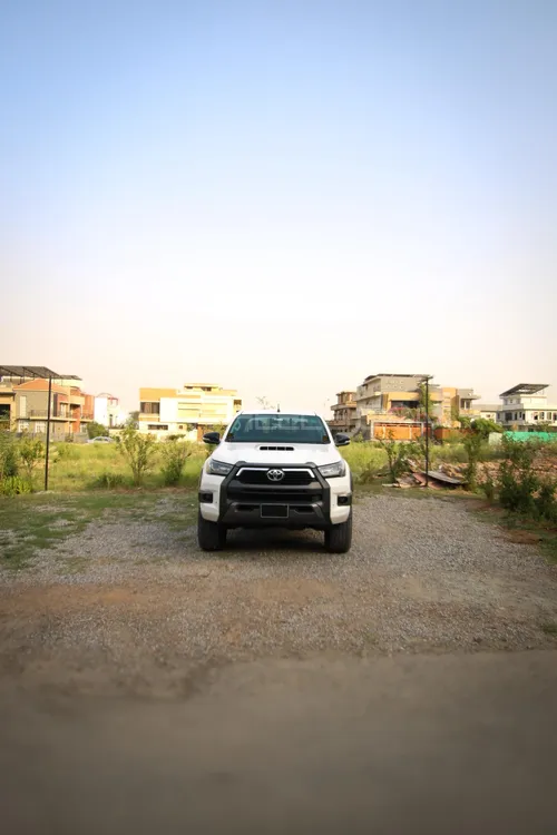 Toyota Hilux 2017 for Sale in Islamabad Image-1