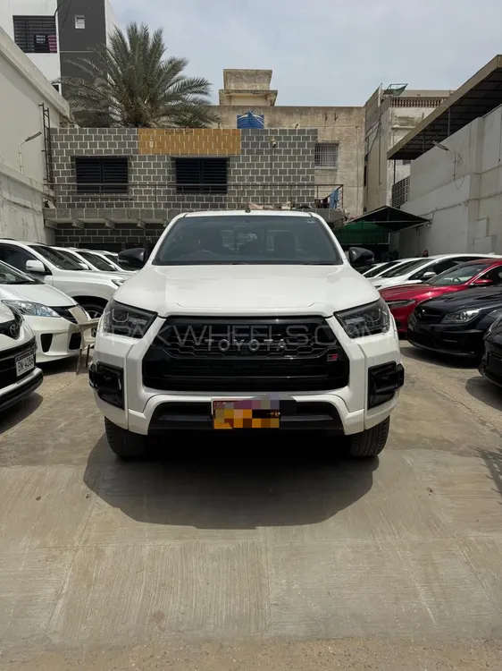 Toyota Hilux 2024 for Sale in Karachi Image-1