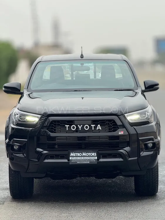Toyota Hilux 2025 for Sale in Lahore Image-1