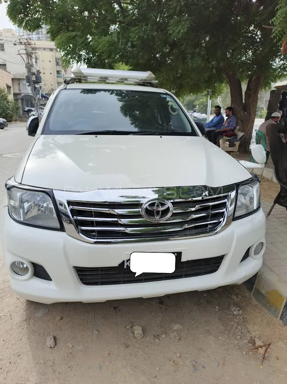 Toyota Hilux 2012 for Sale in Karachi Image-1