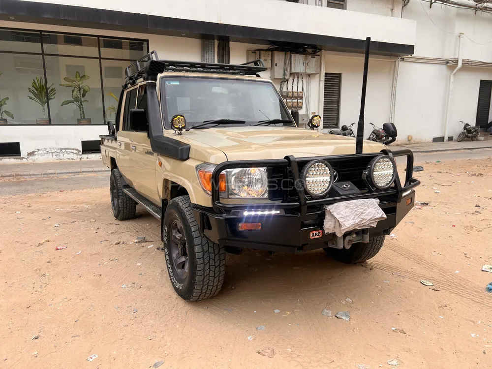 Toyota Land Cruiser 2014 for Sale in Karachi Image-1