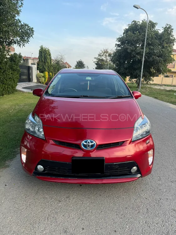 Toyota Prius 2011 for Sale in Lahore Image-1