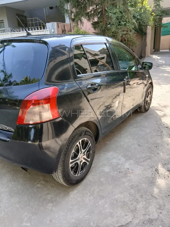 Toyota Vitz 2010 for Sale in Lahore Image-1