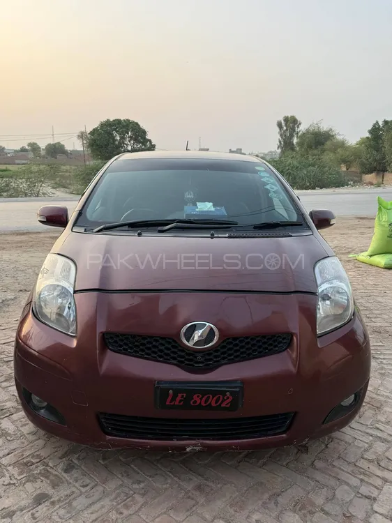Toyota Vitz 2010 for Sale in Rajanpur Image-1