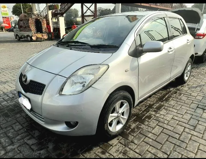 Toyota Vitz 2006 for Sale in Islamabad Image-1