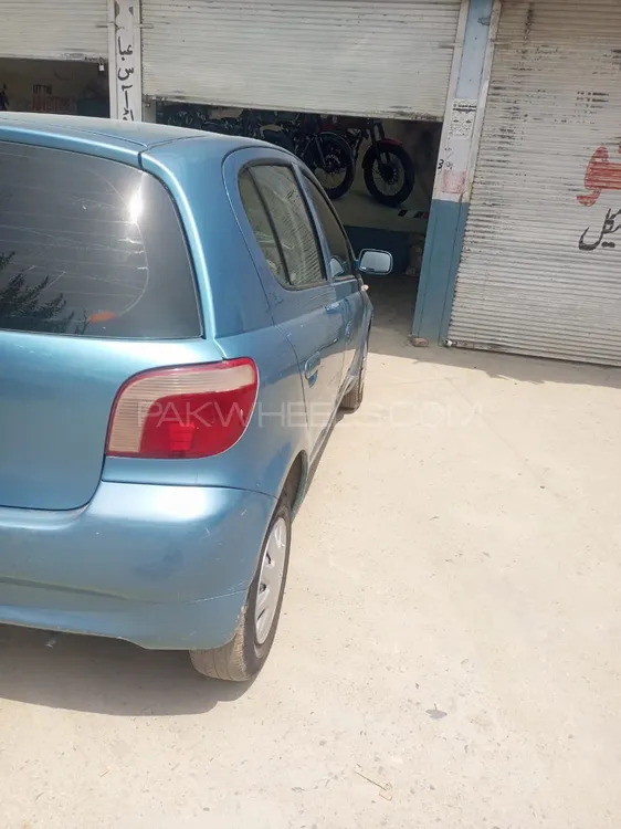 Toyota Vitz 2001 for Sale in Mardan Image-1