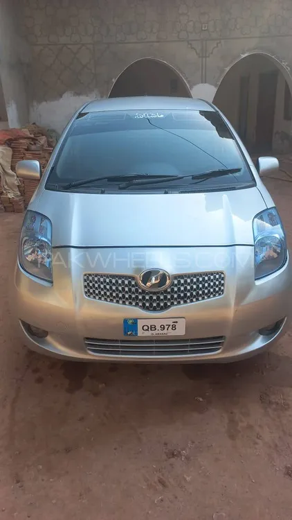 Toyota Vitz 2005 for Sale in Hangu Image-1
