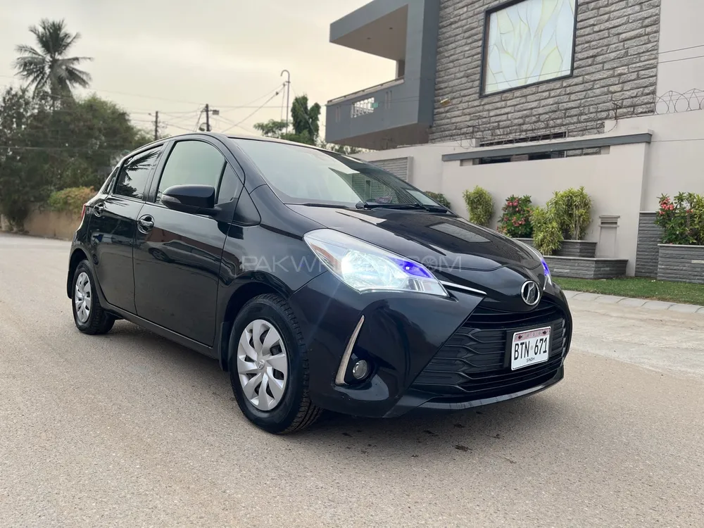 Toyota Vitz 2018 for Sale in Karachi Image-1