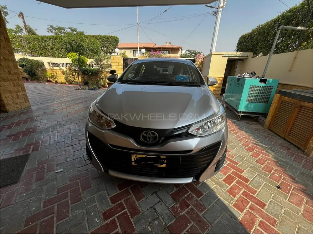 Toyota Yaris Sedan 2021 for Sale in Karachi Image-1