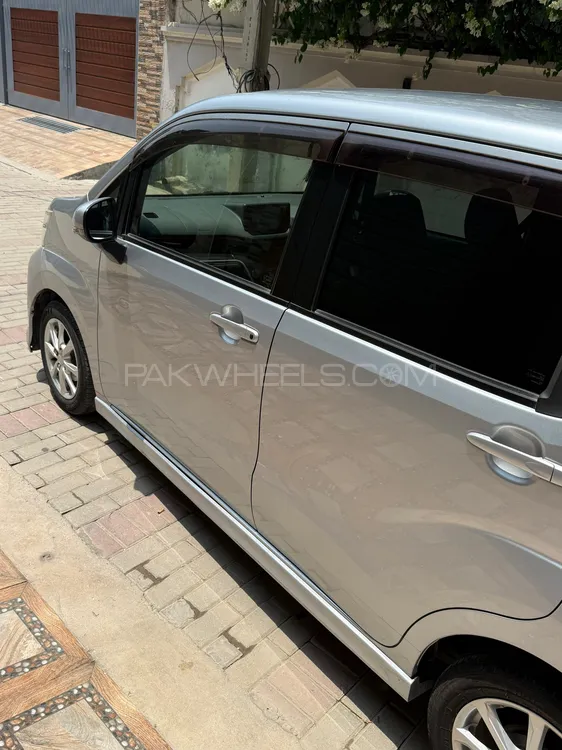 Daihatsu Move 2017 for Sale in Gujrat Image-1
