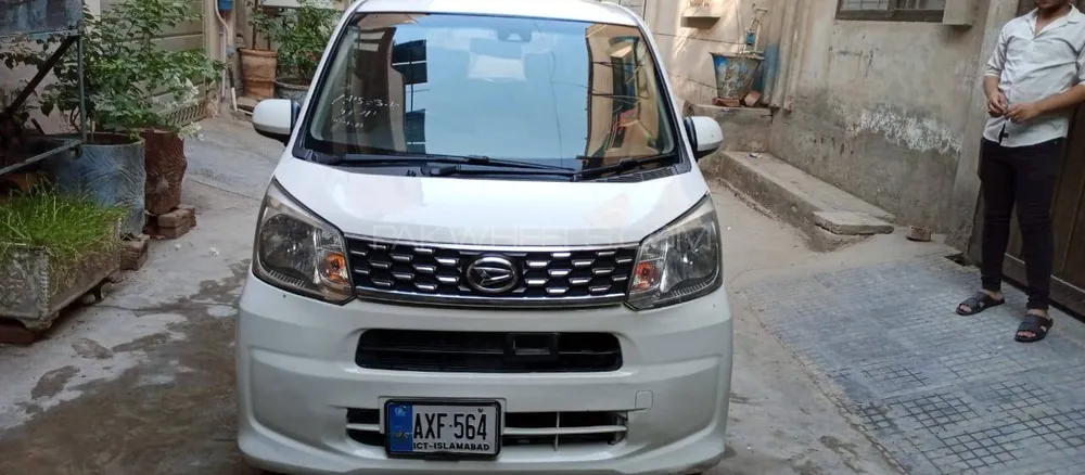 Daihatsu Move 2017 for Sale in Okara Image-1