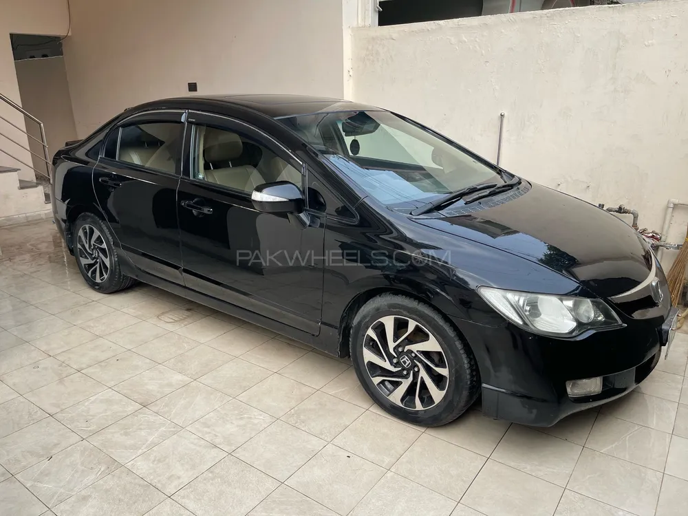 Honda Civic 2010 for Sale in Lahore Image-1