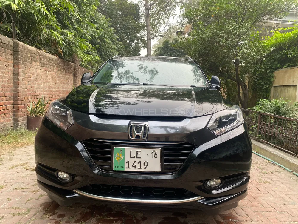 Honda Vezel 2015 for Sale in Lahore Image-1