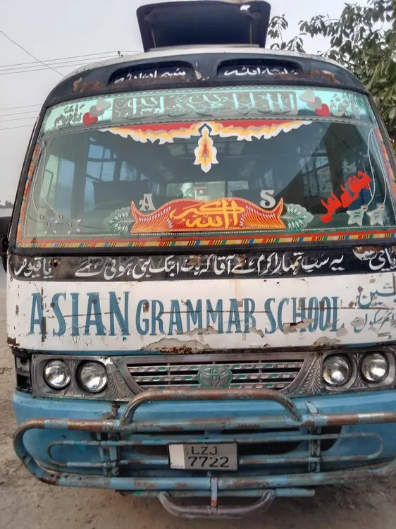 Toyota Coaster 2006 for Sale in Allahabad Image-1