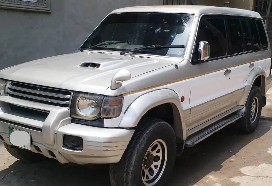 مٹسوبیشی پجیرو 1990 for Sale in جوہر آباد Image-1