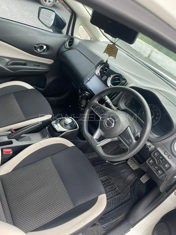 Nissan Note 2017 for Sale in Lahore Nissan Note 2017 for Sale in Lahore Image-10