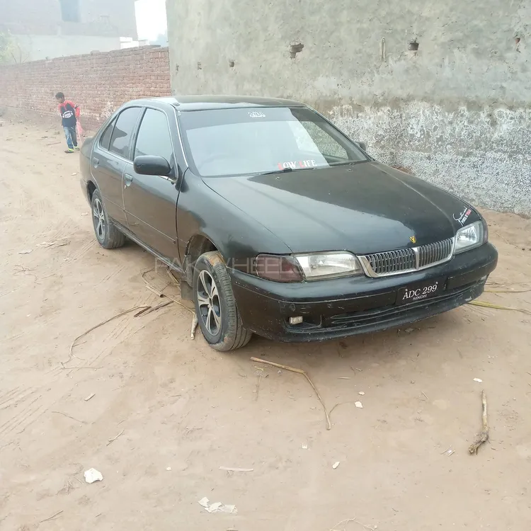 Nissan Sunny 2000 for Sale in Dinga Image-1