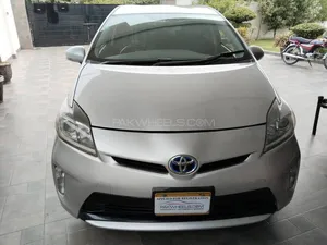 Toyota Prius S 1.8 2013 for Sale