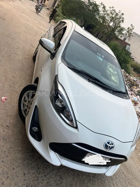 Toyota Aqua 2018 for Sale in Sialkot Image-1
